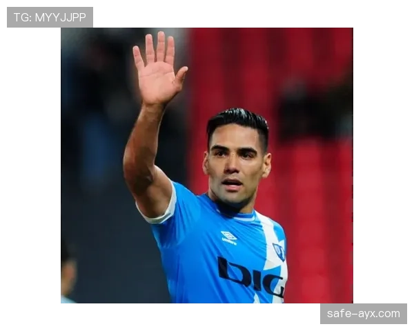 毕巴定位球表现亮眼,精准传球引领进攻新潮流