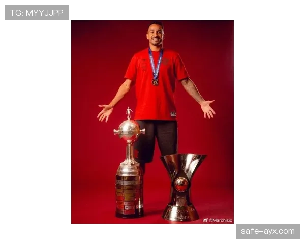 达尼洛生涯传奇再续 巴西老将宣布新赛季去向