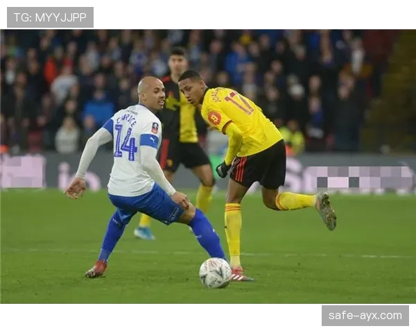 埃尔切凭借精准定位球逆转取胜，士气大振