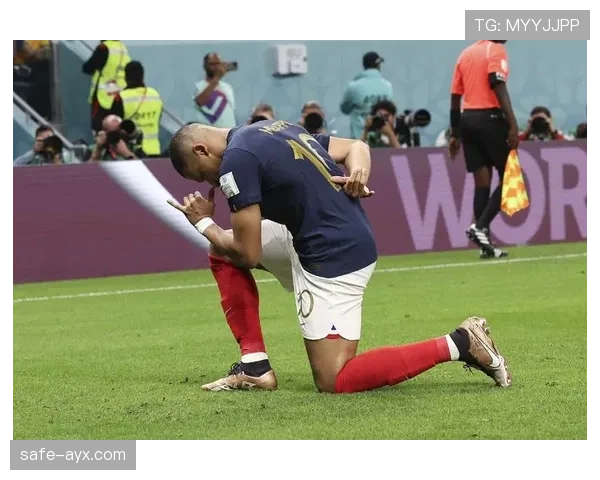 姆巴佩闪耀全场，法国队状态回暖剑指2022世界杯决赛