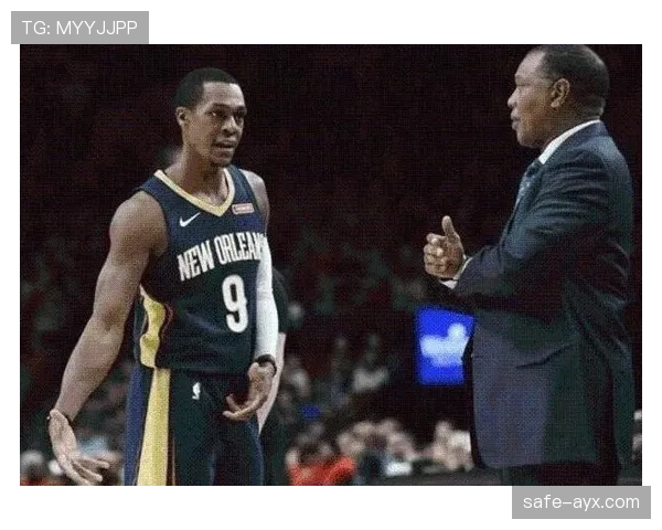 楚阿梅尼表现稳健,凭借出色抢断能力助力球队锁定胜局 楚阿梅尼表现稳健,凭借出色抢断能力助力球队锁定胜局